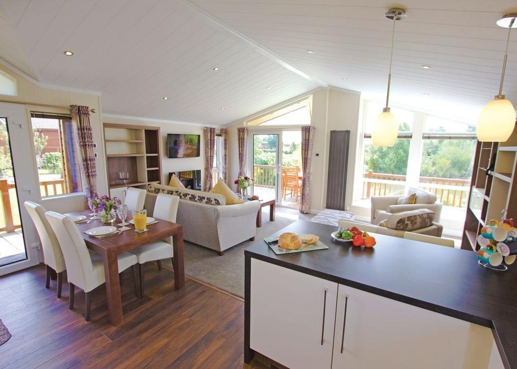 The Springs Lakeside Holiday Park Fladbury Habitación foto