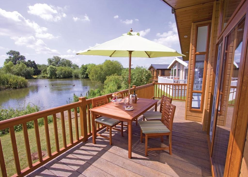 The Springs Lakeside Holiday Park Fladbury Habitación foto