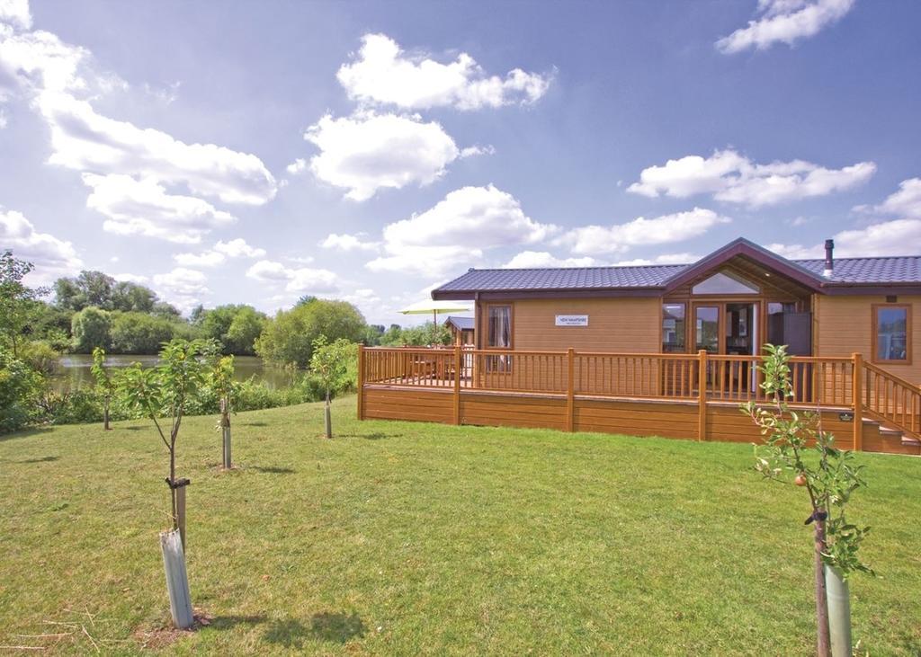 The Springs Lakeside Holiday Park Fladbury Habitación foto